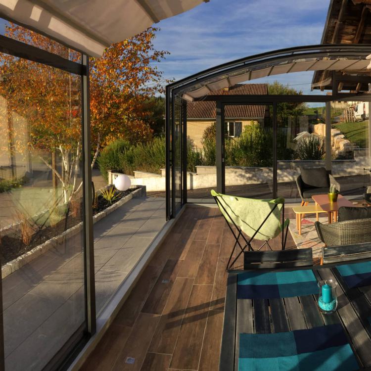 Abri de terrasse Topaz dégageable : espace de détente unique
										